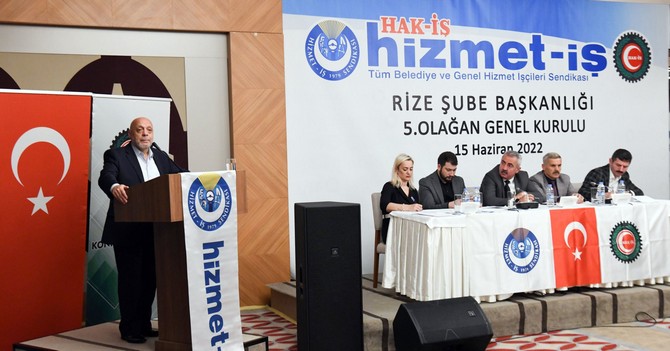 hak-is-genel-baskani-mahmut-arslan-ramada-otelde-duzenlenen-hizmet-is-sendikasi-rize-subesi-5-olagan-genel-kurulunda-3.jpg