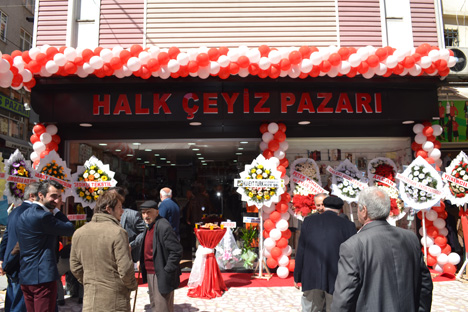halk-ceyiz-pazari-acildi-18.jpg