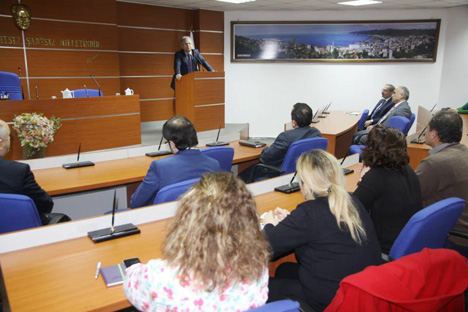 halkla-iliskiler-ve-davranis-kurallari-konulu-seminer-verildi-1.jpg halkla-iliskiler-ve-davranis-kurallari-konulu-seminer-verildi-1.jpg