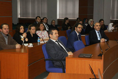 halkla-iliskiler-ve-davranis-kurallari-konulu-seminer-verildi.jpg halkla-iliskiler-ve-davranis-kurallari-konulu-seminer-verildi.jpg