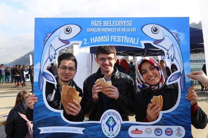 hamsi-festivali-rize-(10).jpg