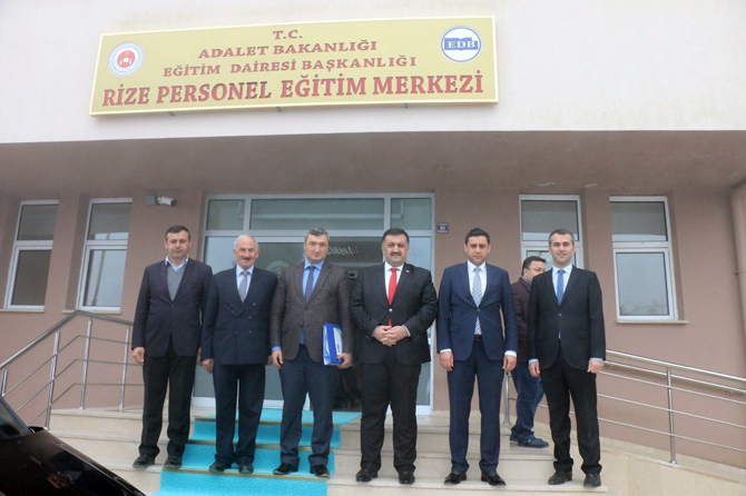 hasan-karal,-adalet-bakanligi-egitim-dairesi-baskanligi-rize-personel-egitim-merkezinde-incelemede-2.jpg