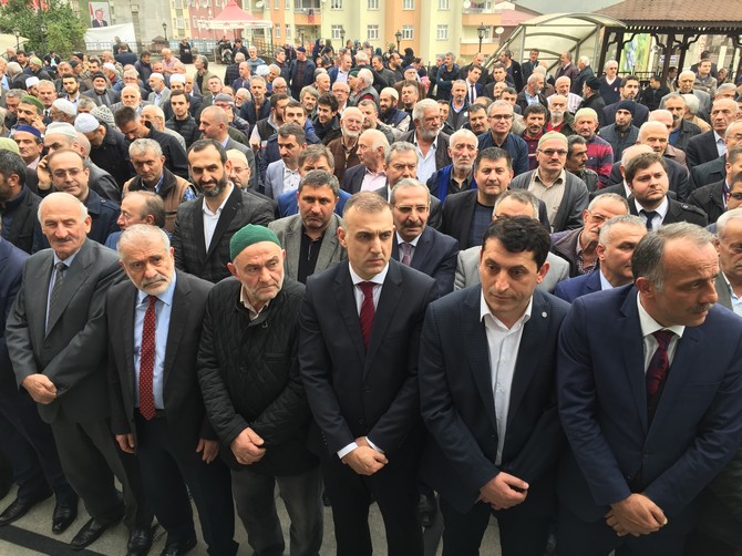 hasan-karalin-halasinin-cenazesi-(13).jpg