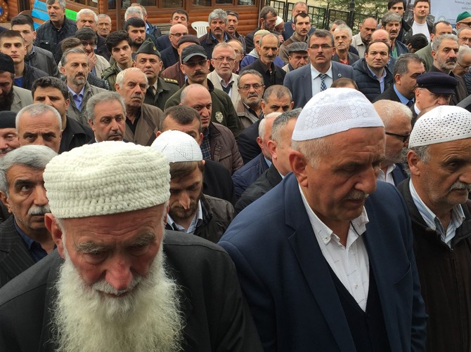 hasan-karalin-halasinin-cenazesi-(17).jpg