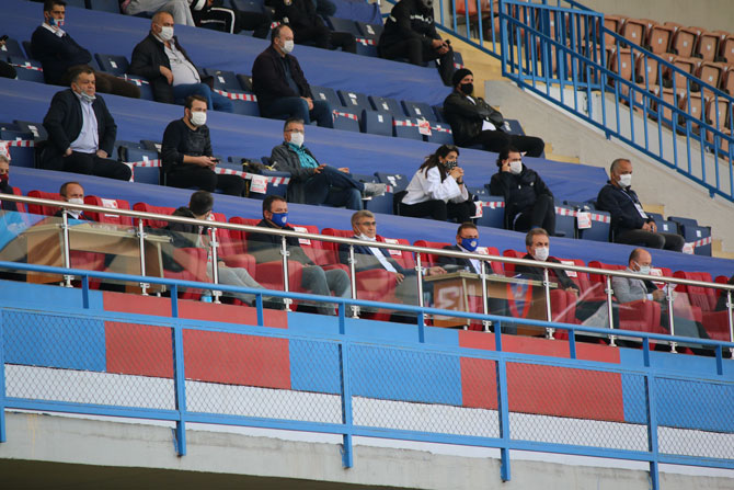 hasan-kartal-kardemir-karabukspor-etimesgut-belediyespor-macinda.jpg