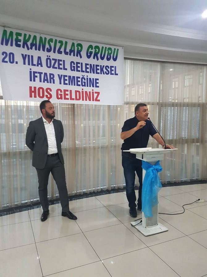 hasan-kartal-taraftarlarla-iftar-acti-(2).jpg