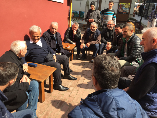 hasan-kemal-yardimci-anafartalar-caddesinde.jpg
