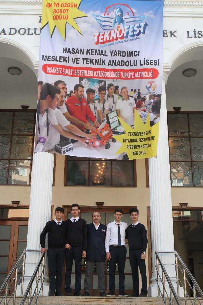 hasan-kemal-yardimci-mesleki-ve-teknik-anadolu-lisesi-z-kutuphanesi-acildi-(7).jpg