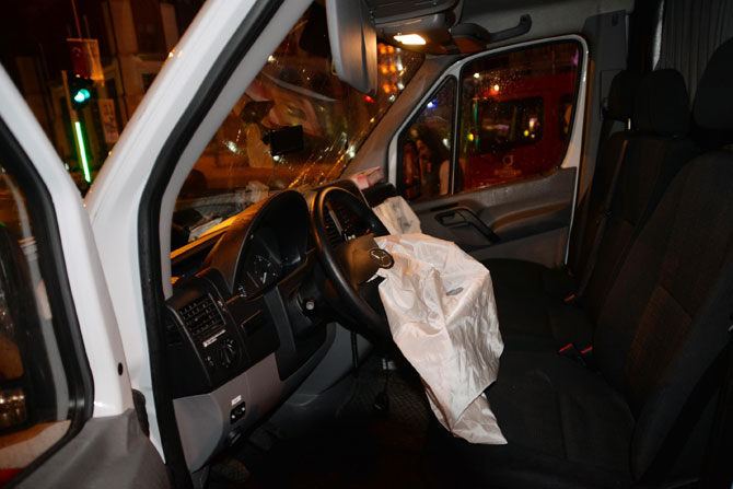 hasta-tasiyan-ambulans-kaza-yapti5.jpg hasta-tasiyan-ambulans-kaza-yapti5.jpg