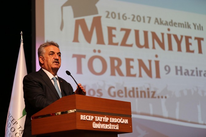 hayati-yazici-recep-tayyip-erdogan-universitesinin-2016-2017-akademik-yili-mezuniyet-torenine-katildi-(1).jpg