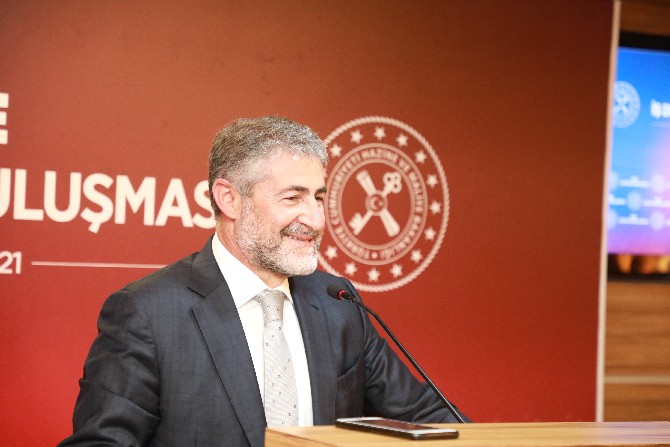 hazine-ve-maliye-bakan-yardimcisi-nebati-rizede-is-dunyasi-bulusmasinda-konustu-3.jpg