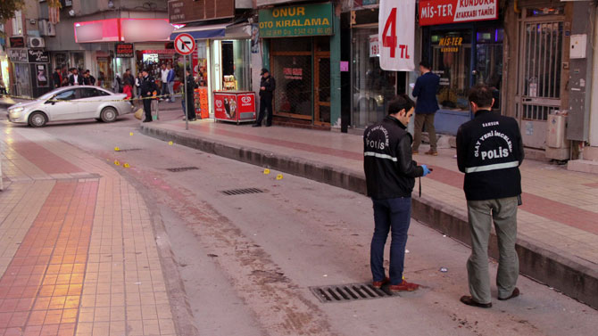 hedef-aldigi-kisi-haric-5-kisiyi-vurdu.jpg hedef-aldigi-kisi-haric-5-kisiyi-vurdu.jpg