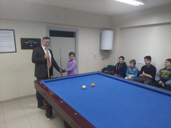 hemsinde-duzenlenen-bilardo-turnuvasi-sona-erdi-1.jpg