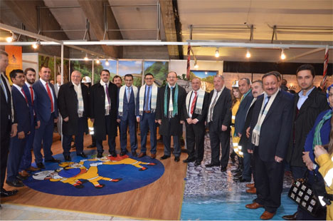 hikmet-ayar,-ankaradaki-rizeliler-gununde-2.jpg hikmet-ayar,-ankaradaki-rizeliler-gununde-2.jpg