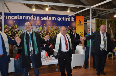 hikmet-ayar,-ankaradaki-rizeliler-gununde.jpg hikmet-ayar,-ankaradaki-rizeliler-gununde.jpg