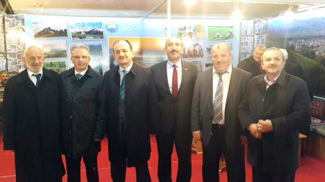 hikmet-ayar-ankara-rize-gunlerinde.jpg hikmet-ayar-ankara-rize-gunlerinde.jpg