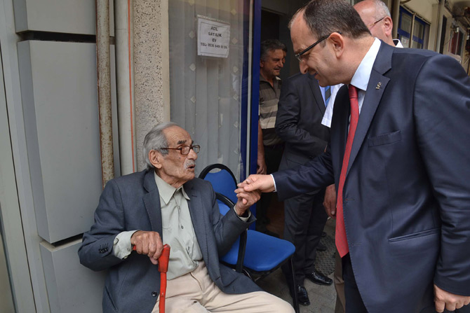 hikmet-ayar-secim-calismasi-1-001.jpg hikmet-ayar-secim-calismasi-1-001.jpg