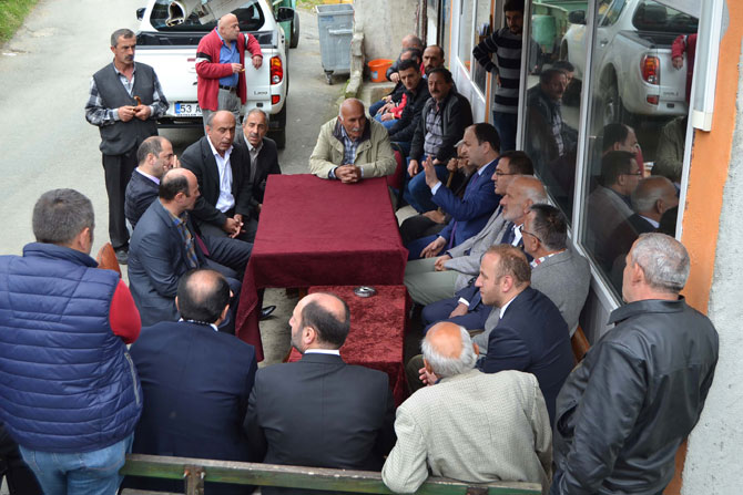 hikmet-ayar-secim-turunda-1-001.jpg hikmet-ayar-secim-turunda-1-001.jpg