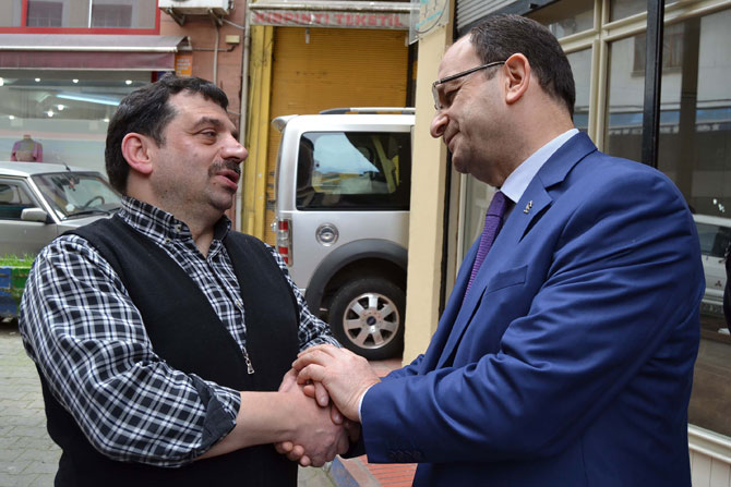 hikmet-ayar-secim-turunda-3-001.jpg hikmet-ayar-secim-turunda-3-001.jpg