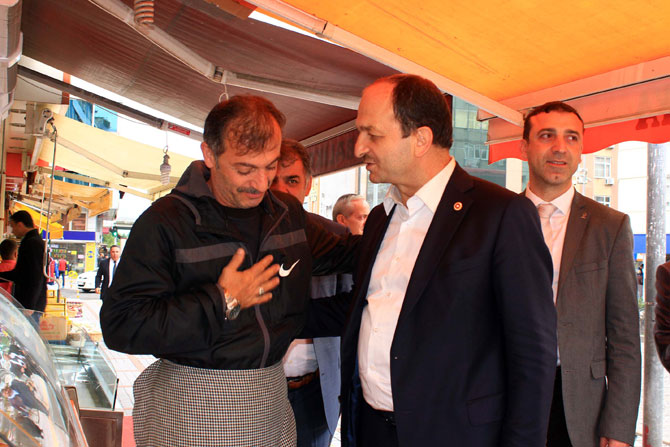 hikmet-ayar-secim-ziyaretinde-1.jpg hikmet-ayar-secim-ziyaretinde-1.jpg