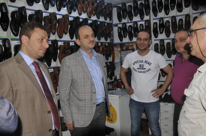 hikmet-ayar-ve-muhammed-avci,-ataturk-caddesindeki-esnaflari-ziyaret-etti-(3)-001.jpg
