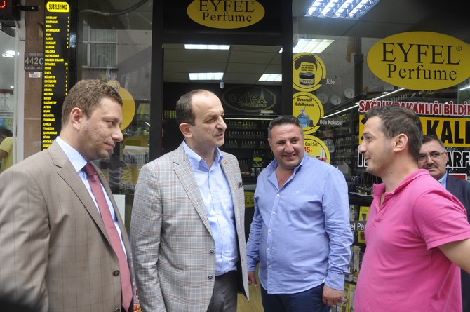 hikmet-ayar-ve-muhammed-avci,-ataturk-caddesindeki-esnaflari-ziyaret-etti-(4)-001.jpg