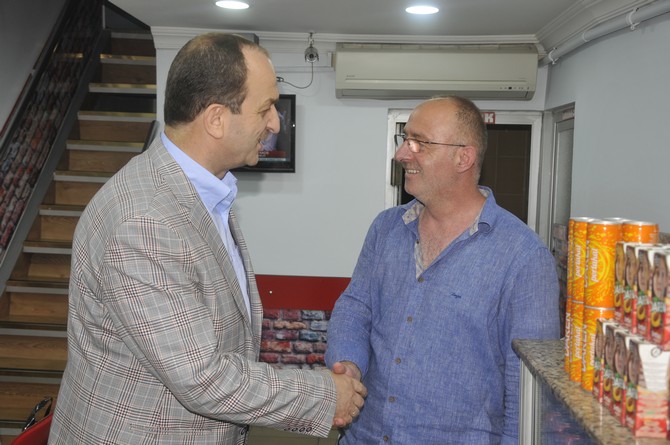 hikmet-ayar-ve-muhammed-avci,-ataturk-caddesindeki-esnaflari-ziyaret-etti-(5).jpg