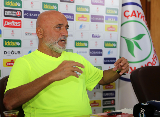hikmet-karaman-caykur-rizespor-teknik-direktoru-002.jpg