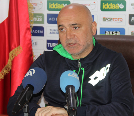 hikmet-karaman-rizespor-teknik-direktoru.20150401143230.jpg