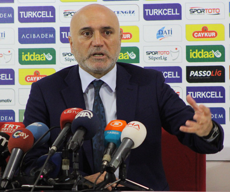 hikmet-karaman-rizespor-teknik-direktoru.20150404221540.jpg hikmet-karaman-rizespor-teknik-direktoru.20150404221540.jpg