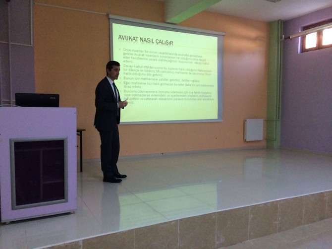 huder-rizede-ogrencilere-avukatlik-meslegini-tanitti-(3).jpg