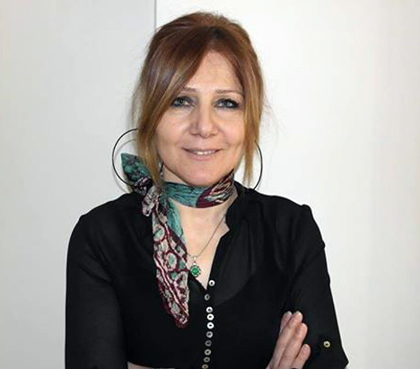 hulya-cerrahoglu-ebruli-yasam-ve-sanat-dernegi-baskani.jpg hulya-cerrahoglu-ebruli-yasam-ve-sanat-dernegi-baskani.jpg