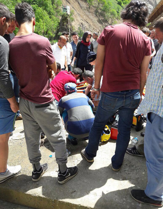 huseyin-dizdaroglu-rafting-yaparken-bogularak-hayatini-kaybetti2.jpg huseyin-dizdaroglu-rafting-yaparken-bogularak-hayatini-kaybetti2.jpg