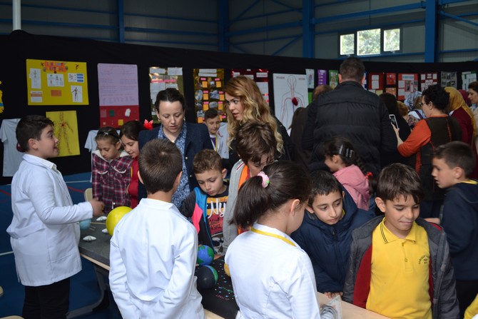 huseyin-yardimci-ilkokulu’nda-bilim-senligi-duzenlendi-(14).jpg