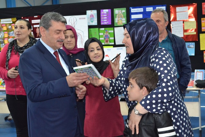 huseyin-yardimci-ilkokulu’nda-bilim-senligi-duzenlendi-(16).jpg