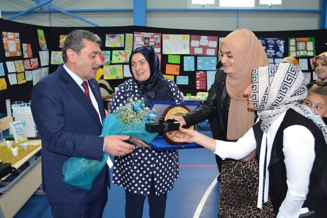 huseyin-yardimci-ilkokulu’nda-bilim-senligi-duzenlendi-(21).jpg