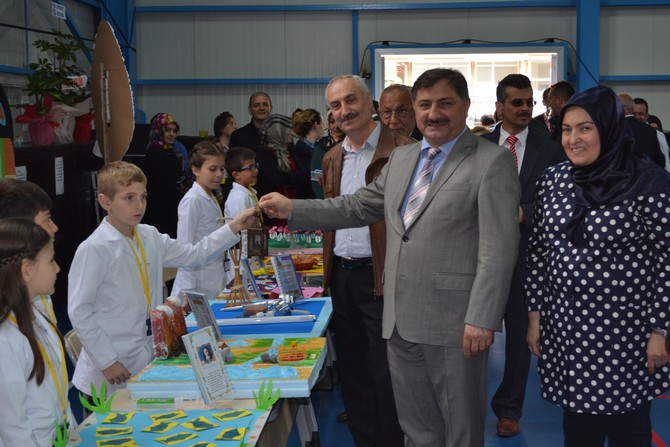 huseyin-yardimci-ilkokulu’nda-bilim-senligi-duzenlendi-(7).jpg
