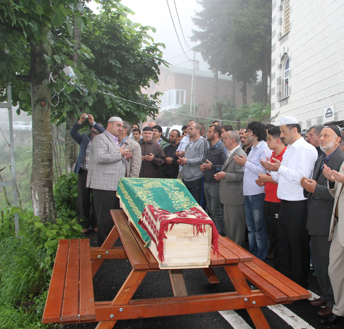 ibrahim-fil-olum-secdede-yakaladi-1-002.jpg ibrahim-fil-olum-secdede-yakaladi-1-002.jpg