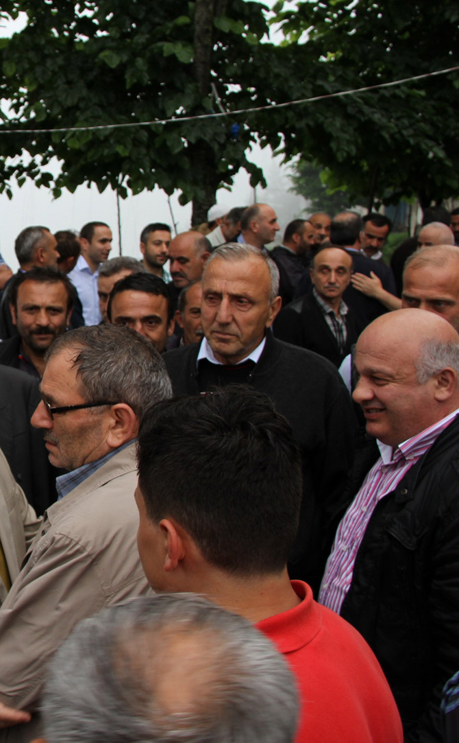 ibrahim-fil-olum-secdede-yakaladi-4-001.jpg ibrahim-fil-olum-secdede-yakaladi-4-001.jpg