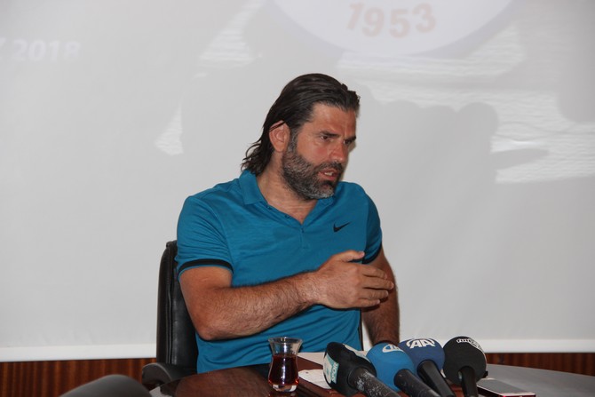 ibrahim-uzulmez-caykur-rizespor-teknik-direktoru-(4).jpg