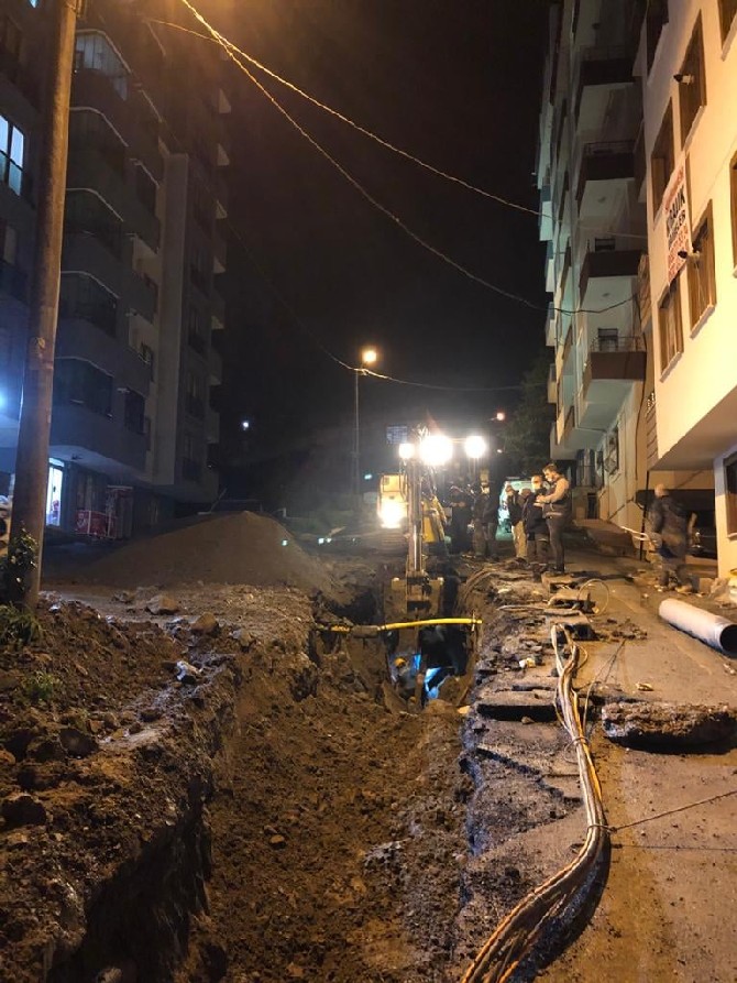 icme-suyu-hatlari-rize-belediyesi-tarafindan-yapilmakta-olan-yogun-calismalar-kapsaminda-degistirilmektedi-(2).jpg