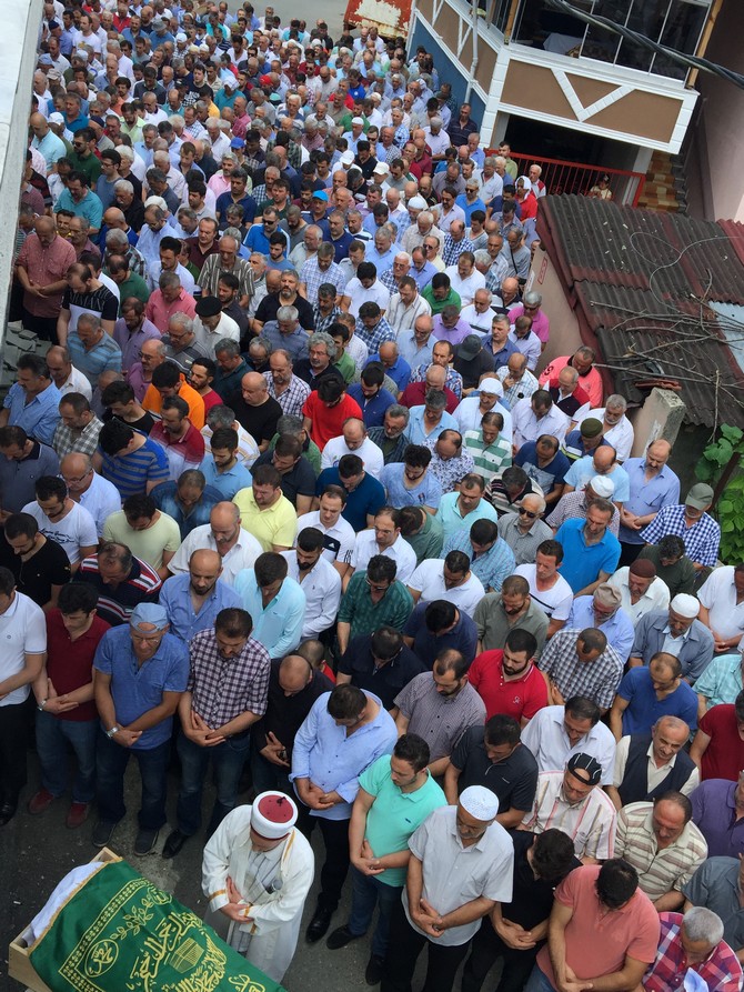 idris-kosenin-cenazesi-rize-duzkoy-(18).jpg