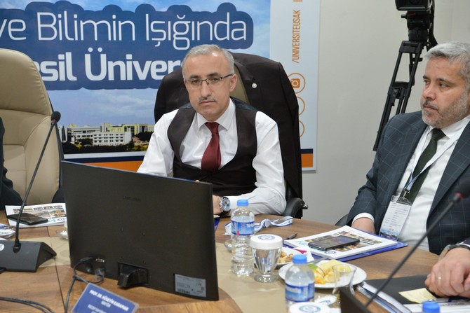 ihtisas-universitelerinin-ikinci-toplantisi-usak’ta-gerceklestirildi-(6).jpg