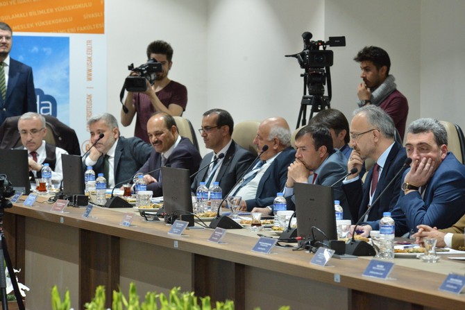 ihtisas-universitelerinin-ikinci-toplantisi-usak’ta-gerceklestirildi-(7).jpg