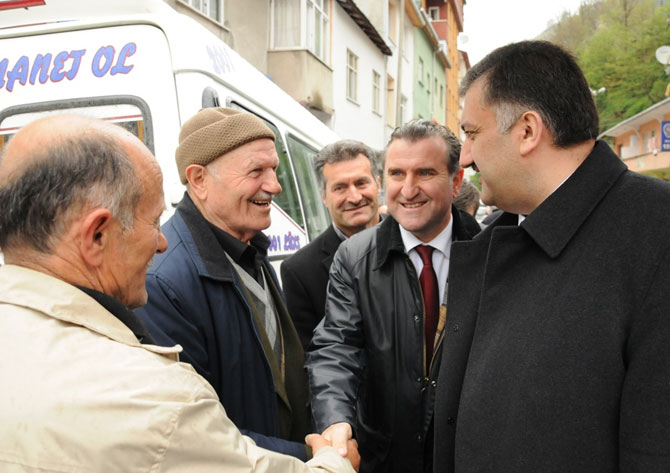 ikizdere,-ak-adaylari-bagrina-basti1.jpg ikizdere,-ak-adaylari-bagrina-basti1.jpg