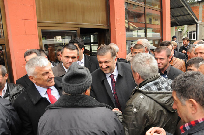 ikizdere,-ak-adaylari-bagrina-basti3.jpg ikizdere,-ak-adaylari-bagrina-basti3.jpg