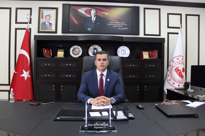 ikizdere-kaymakami-haci-kerim-meral-gorevine-basladi.jpg