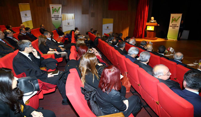 iktisadi-arastirmalar-vakfi-tarafindan-duzenlenen-yarismalarin-odul-toreni1.jpg iktisadi-arastirmalar-vakfi-tarafindan-duzenlenen-yarismalarin-odul-toreni1.jpg