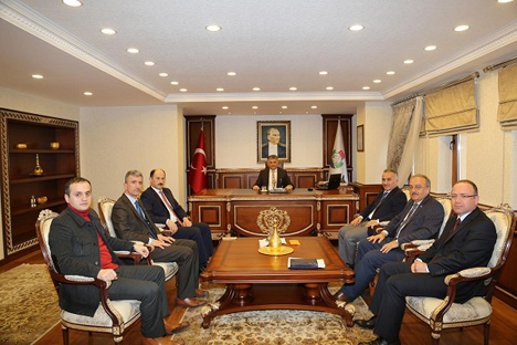 ilim-yayma-cemiyeti-heyetinden-ersin-yaziciya-ziyaret-1.jpg ilim-yayma-cemiyeti-heyetinden-ersin-yaziciya-ziyaret-1.jpg