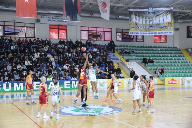 ing-kadinlar-basketbol-super-liginin-18-haftasinda-rize-belediyesi-ile-galatasaray-cagdas-faktoring-rize-yenisehir-salonunda-karsilasti-1.jpg